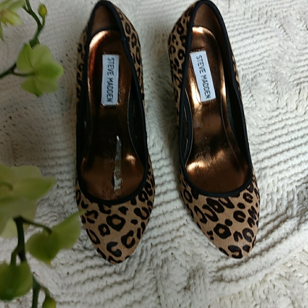 Shoes - Picture 2 of 5
